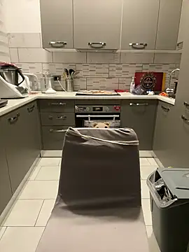 Snapshot of Porcella96 chatting on January 18, 10:49 pm Porcella96 online show from January 18, 10:49 pm