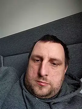 HE-M123 online show from April 5, 6:25 pm