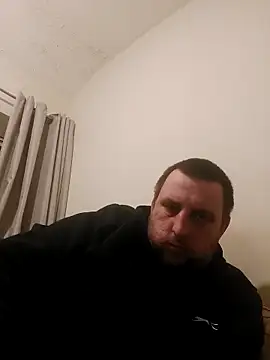 Snapshot of HE-M123 chatting on February 22, 7:47 pm HE-M123 online show from February 22, 7:47 pm
