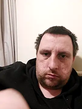 Snapshot of HE-M123 chatting on March 22, 11:53 pm HE-M123 online show from March 22, 11:53 pm