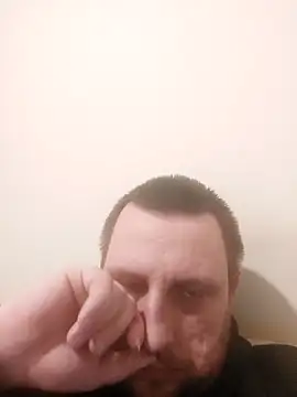 Snapshot of HE-M123 chatting on February 22, 11:03 pm HE-M123 online show from February 22, 11:03 pm