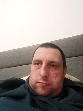 HE-M123 online show from December 20, 7:17 pm