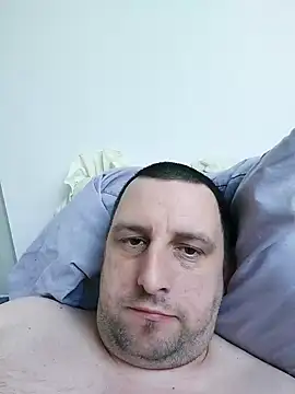 Snapshot of HE-M123 chatting on September 30, 7:58 am HE-M123 online show from September 30, 7:58 am
