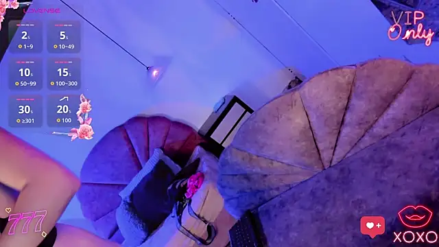 Alliemilky online show from April 15, 7:51 pm