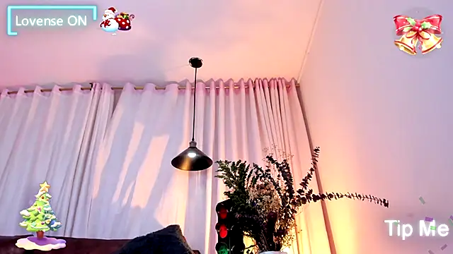 Alliemilky online show from December 2, 3:30 am