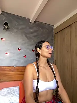 MafeeRoss online show from February 26, 6:08 pm