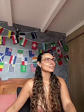 Snapshot of MafeeRoss chatting on June 13, 10:19 pm MafeeRoss online show from June 13, 10:19 pm