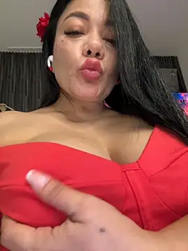 Snapshot of Abril10_ chatting on October 28, 11:53 am Abril10 online show from October 28, 11:53 am