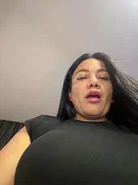 Abril10  online show from April 13, 12:09 pm