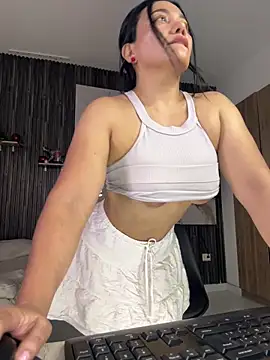 Abril10  online show from March 28, 2:40 pm