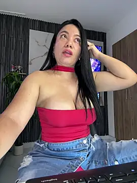 Snapshot of Abril10_ chatting on April 18, 3:25 pm Abril10 online show from April 18, 3:25 pm