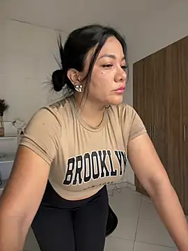 Snapshot of Abril10_ chatting on March 14, 2:19 pm Abril10 online show from March 14, 2:19 pm