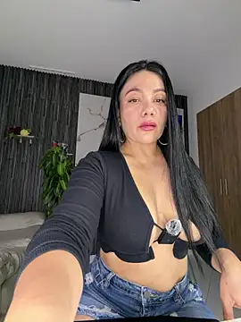 Snapshot of Abril10_ chatting on June 2, 2:17 pm Abril10 online show from June 2, 2:17 pm