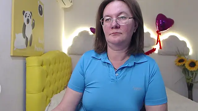 HolyMilfa online show from March 20, 11:05 am