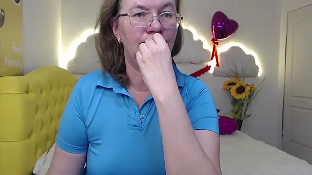 HolyMilfa online show from March 7, 10:46 am