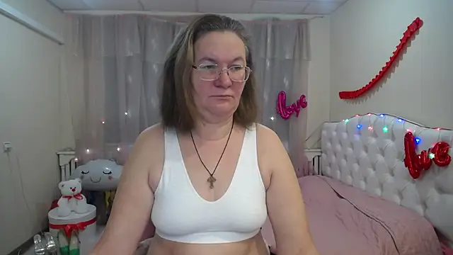 HolyMilfa online show from March 18, 7:44 am