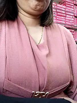 Snapshot of QueenHaryana chatting on March 20, 10:54 am QueenHaryana online show from March 20, 10:54 am