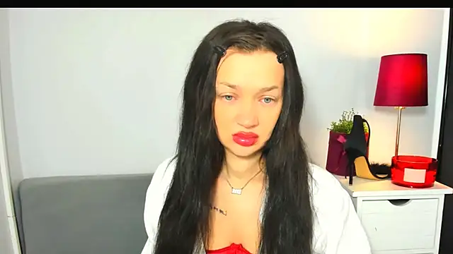 Snapshot of OliviaFantasy chatting on February 28, 6:24 am OliviaFantasy online show from February 28, 6:24 am