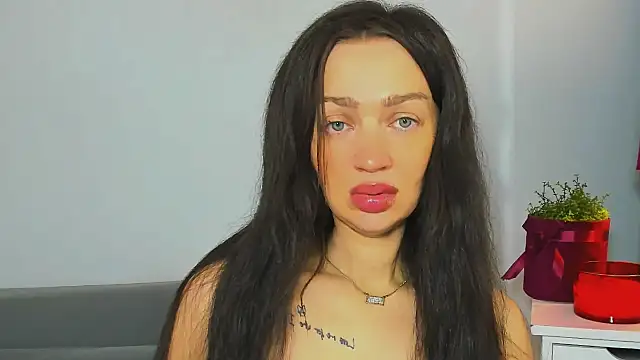 OliviaFantasy online show from March 20, 11:44 am