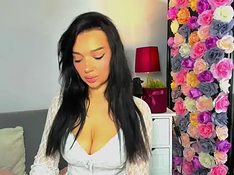 OliviaFantasy online show from December 17, 7:35 am