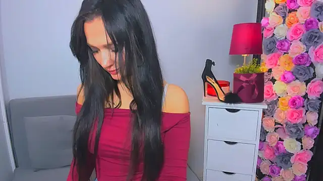 OliviaFantasy online show from November 8, 10:30 am