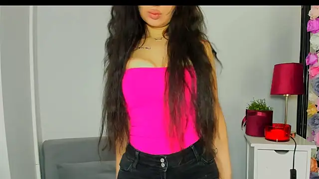 Snapshot of OliviaFantasy chatting on February 16, 8:24 am OliviaFantasy online show from February 16, 8:24 am