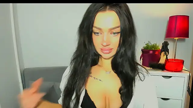 Snapshot of OliviaFantasy chatting on February 9, 7:17 am OliviaFantasy online show from February 9, 7:17 am