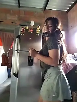 Snapshot of nattilove_ chatting on February 1, 4:43 pm nattilove online show from February 1, 4:43 pm