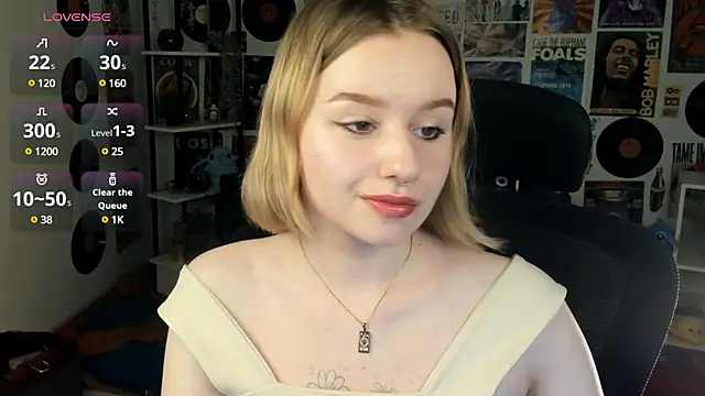 AdeleLoomis online show from March 20, 8:53 am