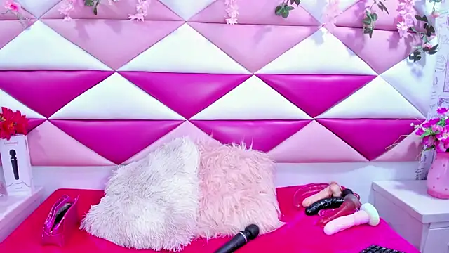 SalmaSantos online show from October 31, 2:30 am