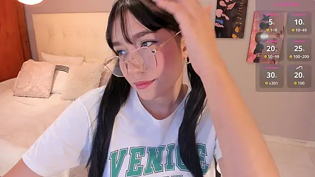 Maia W10 online show from January 15, 12:08 pm