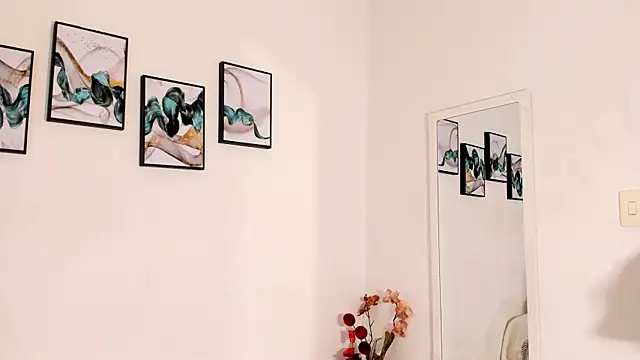 Snapshot of Maia_W10 chatting on March 15, 12:34 pm Maia W10 online show from March 15, 12:34 pm