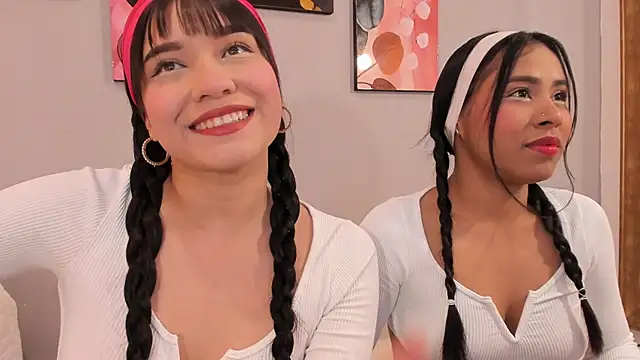 Maia W10 online show from December 4, 12:37 pm