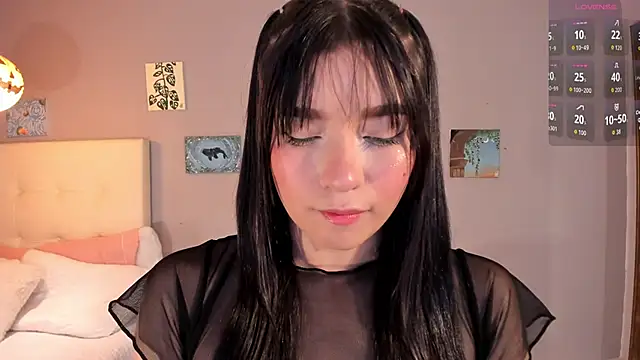 Maia W10 online show from April 9, 12:22 pm