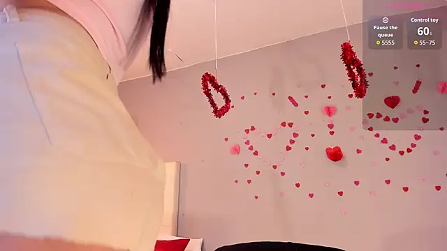 Maia W10 online show from February 20, 12:18 pm