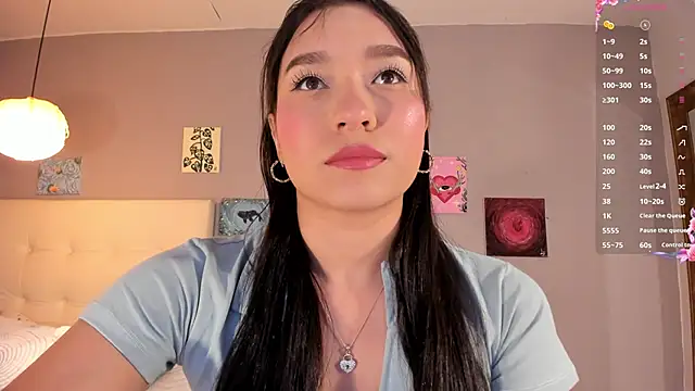Snapshot of Maia_W10 chatting on May 30, 12:22 pm Maia W10 online show from May 30, 12:22 pm