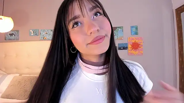 Snapshot of Maia_W10 chatting on July 16, 12:13 pm Maia W10 online show from July 16, 12:13 pm