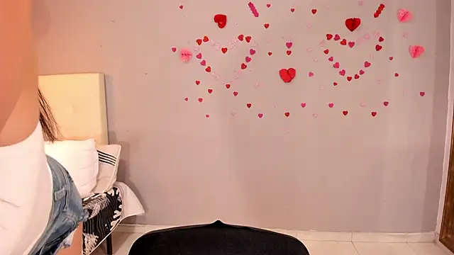 Maia W10 online show from March 20, 12:28 pm