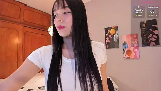 Maia W10 online show from February 9, 12:25 pm