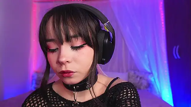 Lilou albrecht online show from April 10, 6:37 pm