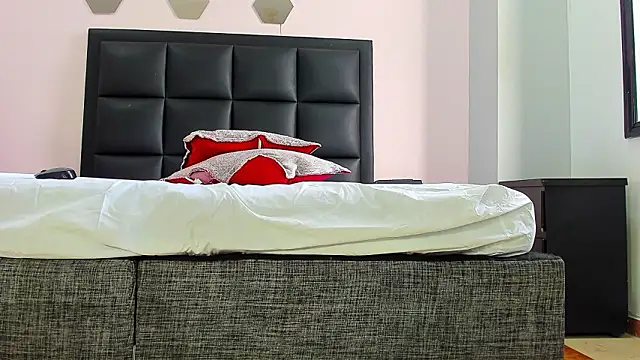 Catalina Jonex online show from March 10, 2:32 pm