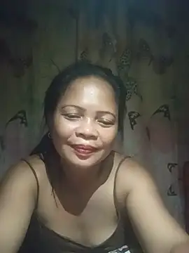 Snapshot of 880HOT chatting on July 6, 3:03 pm 880HOT online show from July 6, 3:03 pm