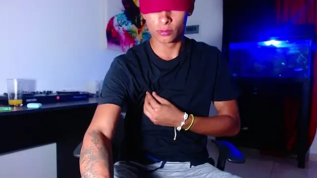 enjoy vibes online show from October 10, 2:01 am