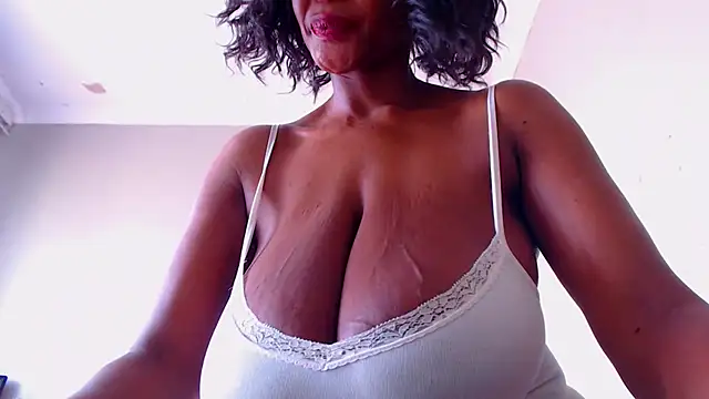 Silkytitss online show from December 5, 7:07 am