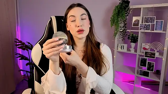 MelissaLovvv online show from November 16, 8:30 am