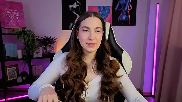 Snapshot of MelissaLovvv chatting on February 28, 4:45 am MelissaLovvv online show from February 28, 4:45 am