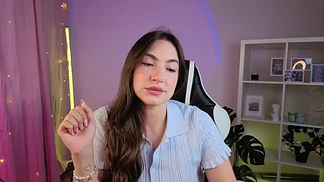 MelissaLovvv online show from June 24, 3:27 am