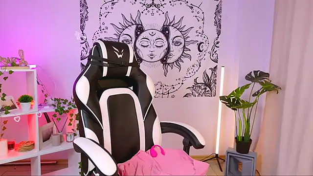 MelissaLovvv online show from March 19, 6:46 am