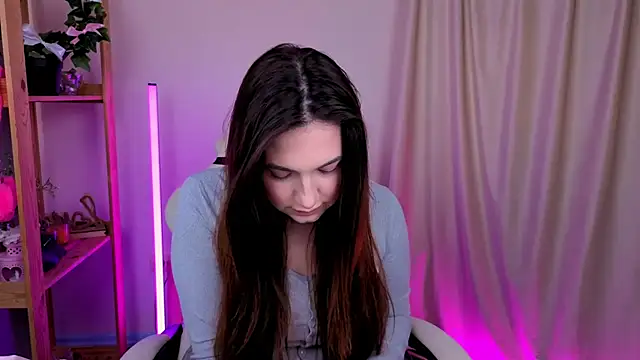 MelissaLovvv online show from October 2, 6:17 am