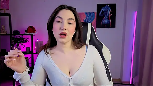 Snapshot of MelissaLovvv chatting on January 15, 3:43 am MelissaLovvv online show from January 15, 3:43 am